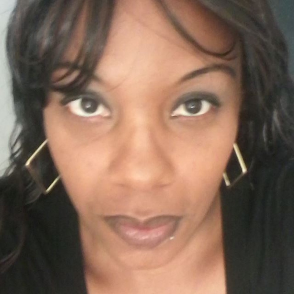 Meet your Posher, Latasha